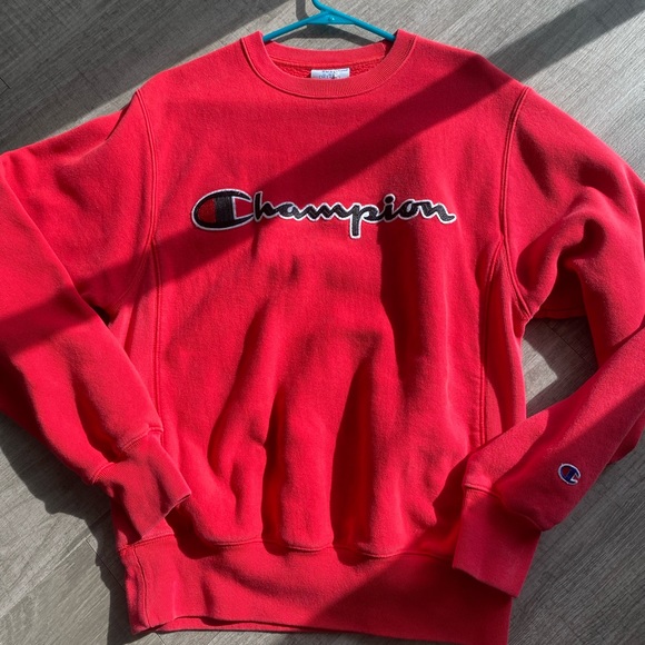 Champion Tops - RED CHAMPION CREWNECK SWEATER